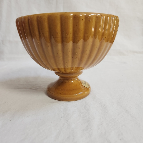 Haeger Gold Ceramic Ribbed Planter - Picture 9 of 13